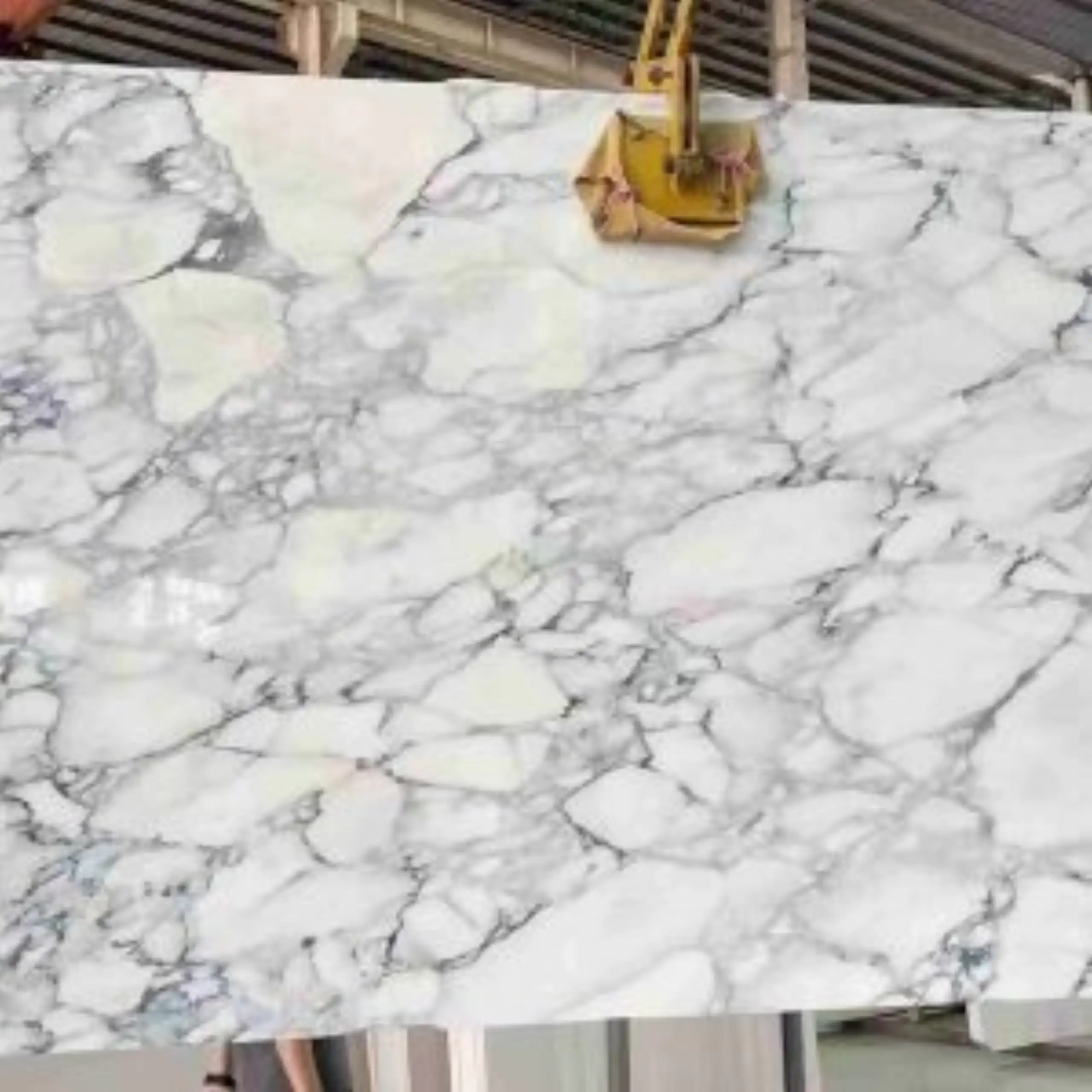Arabescato Vagli Marble slab1 new scaled