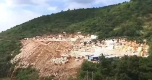 Stone Quarries Block 视频封面