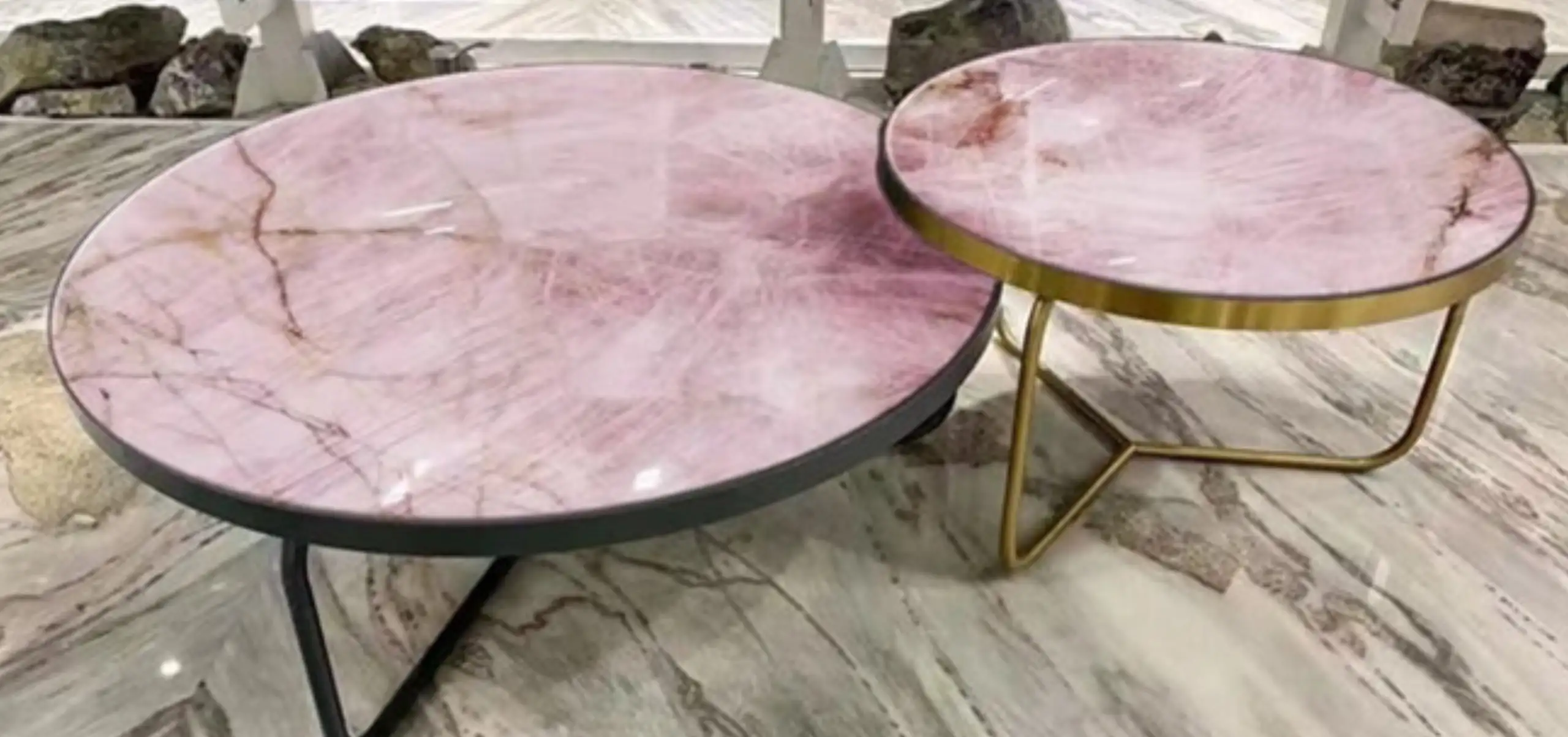 Cristallo Pink Quartzite table