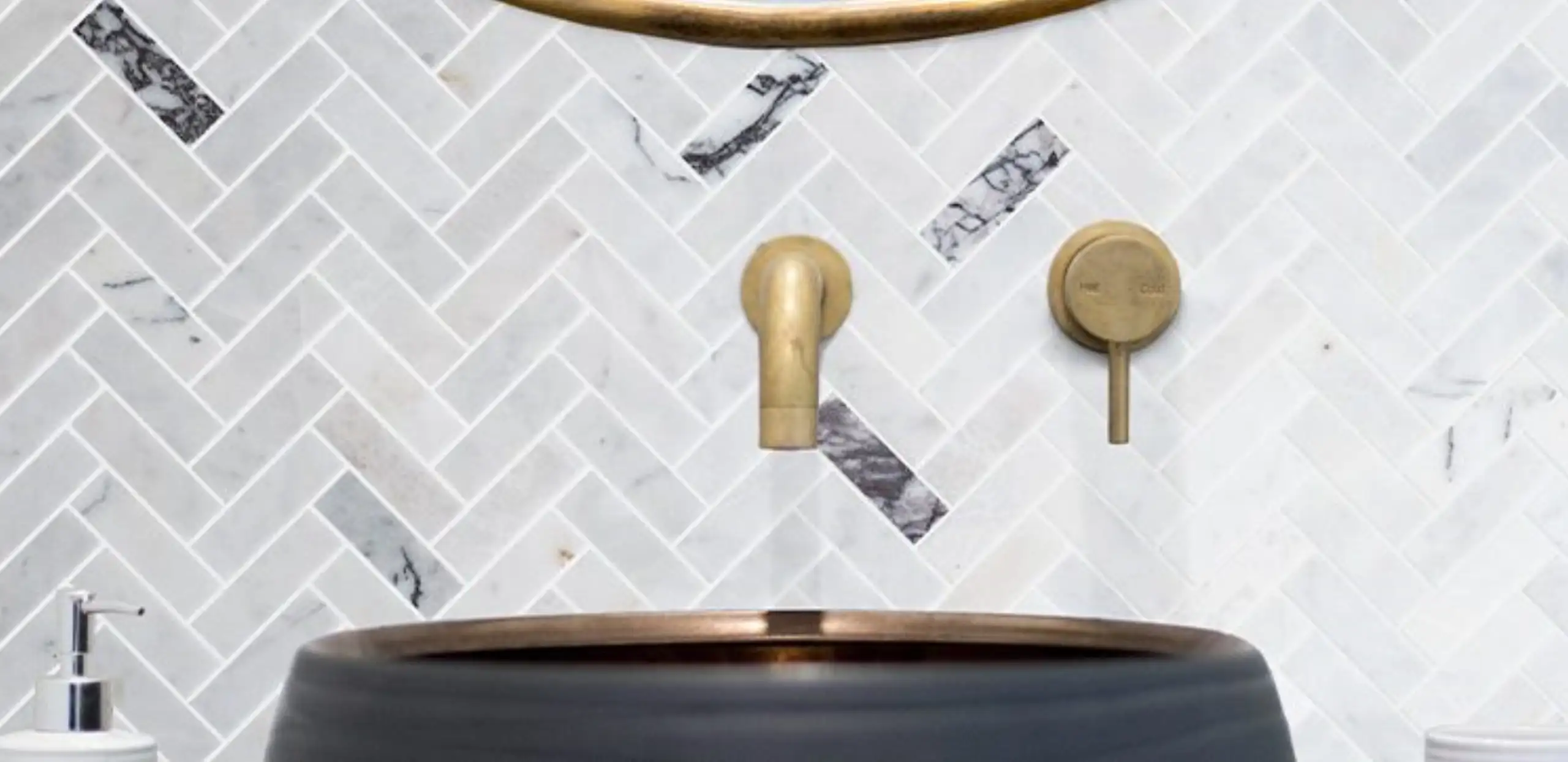 herringbone marble tiles5