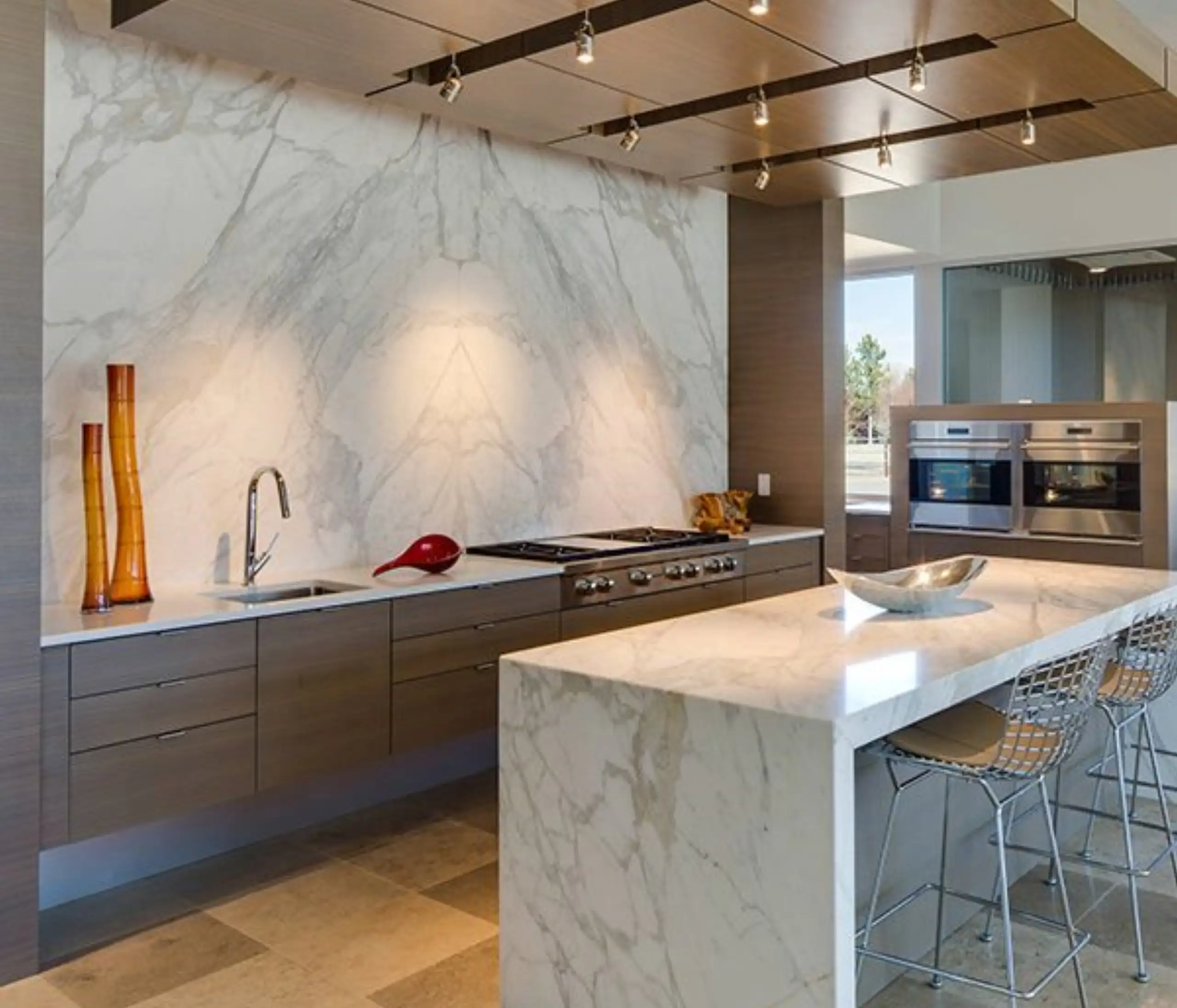 Calacatta Engineered Stone14
