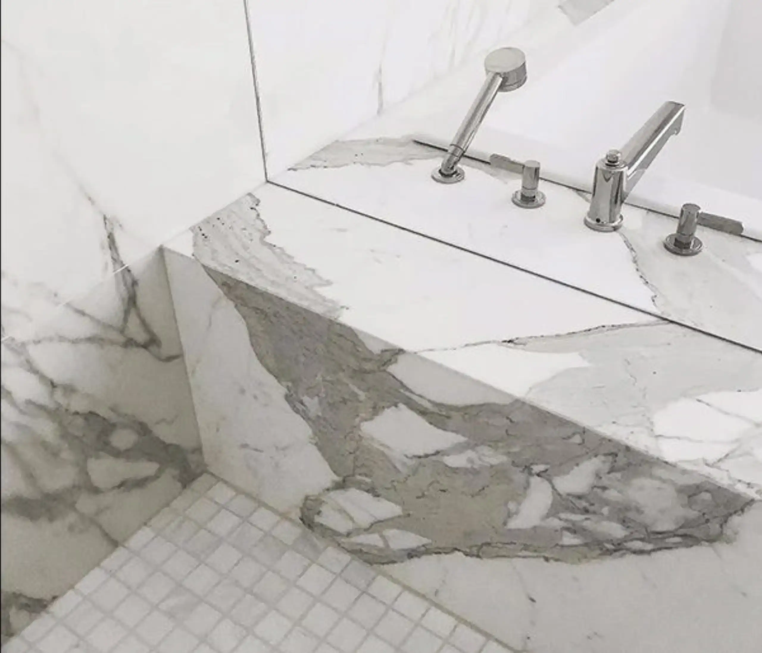 Calacatta Engineered Stone5