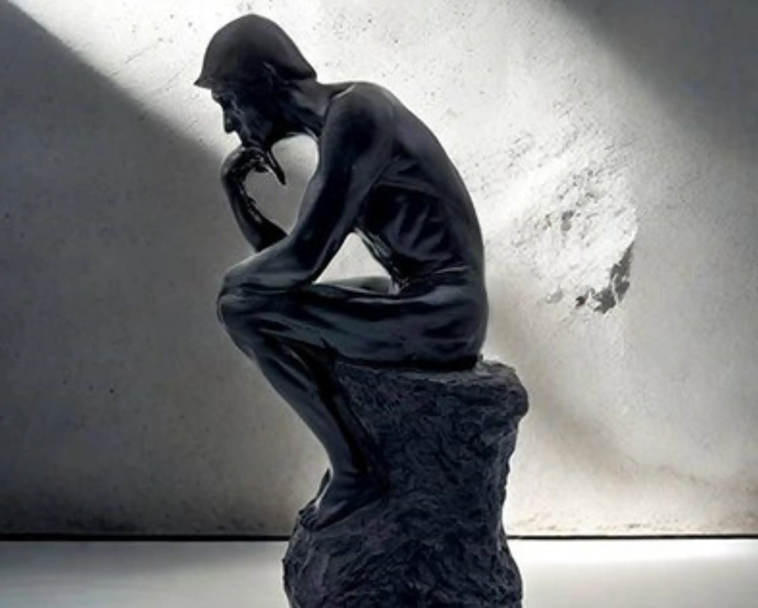 Thinking Man Stone Statue5