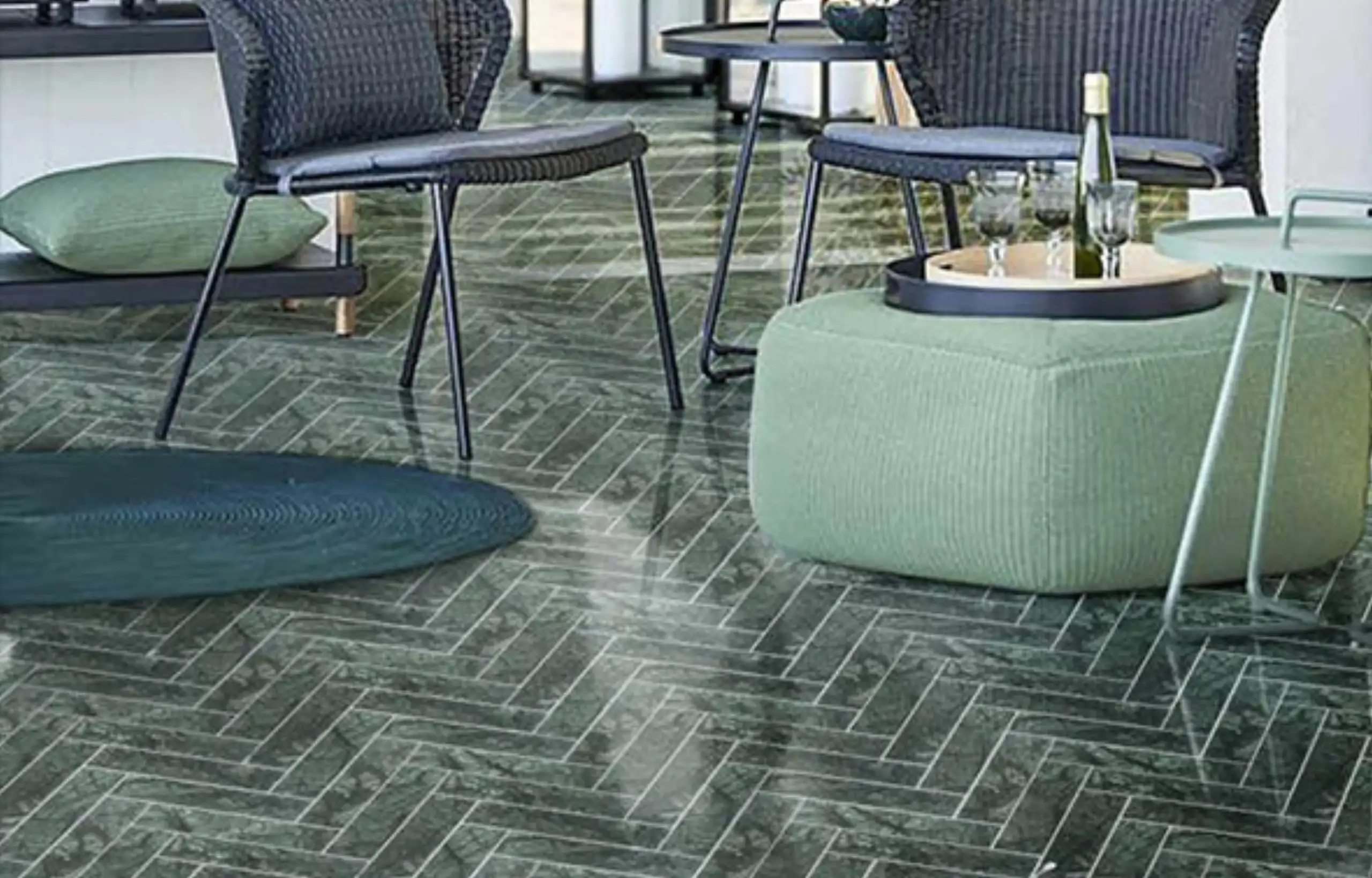 luxury-tiles-herringbone-emerald-green-marble-mosa