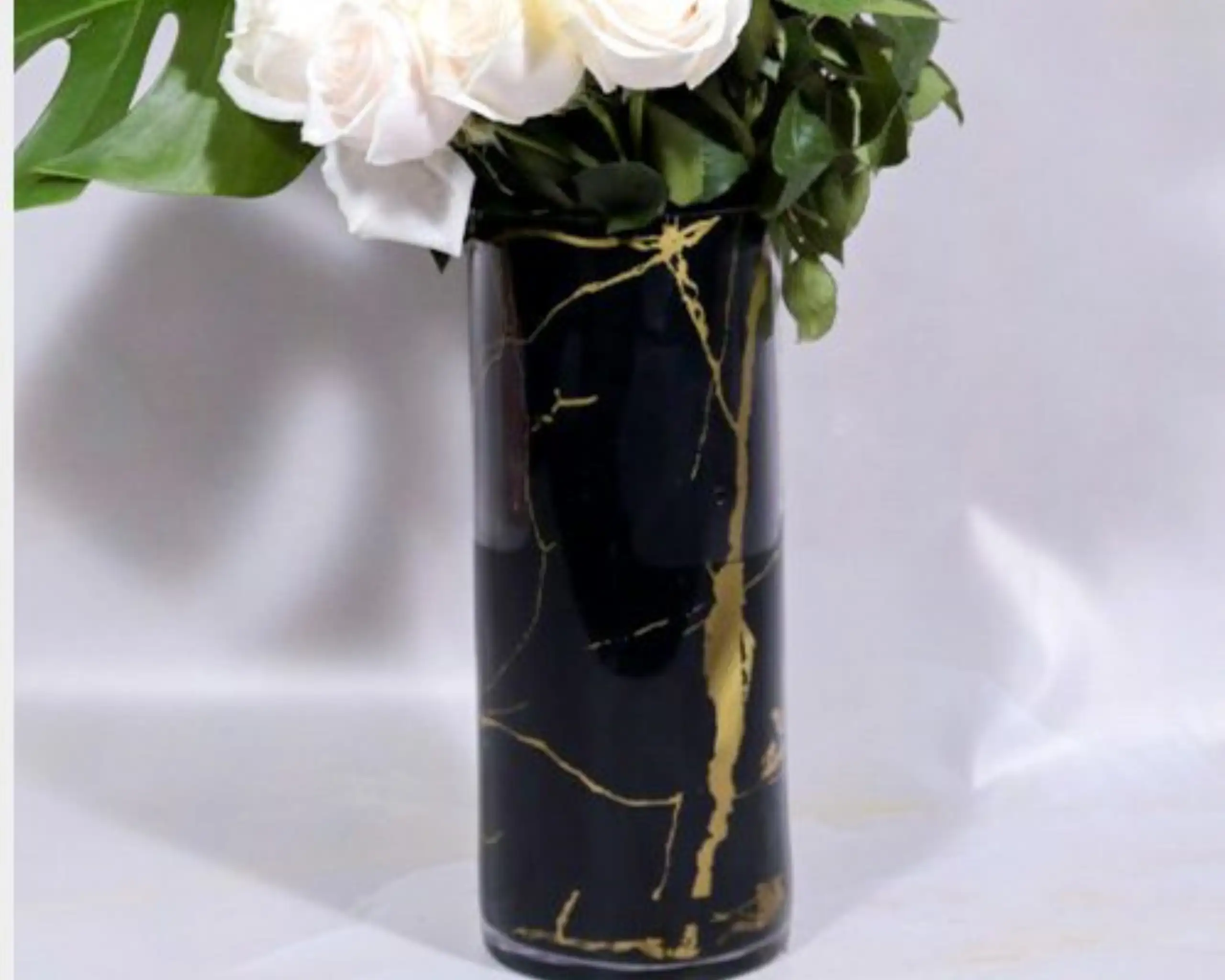 Black Quartz With Gold Veins33