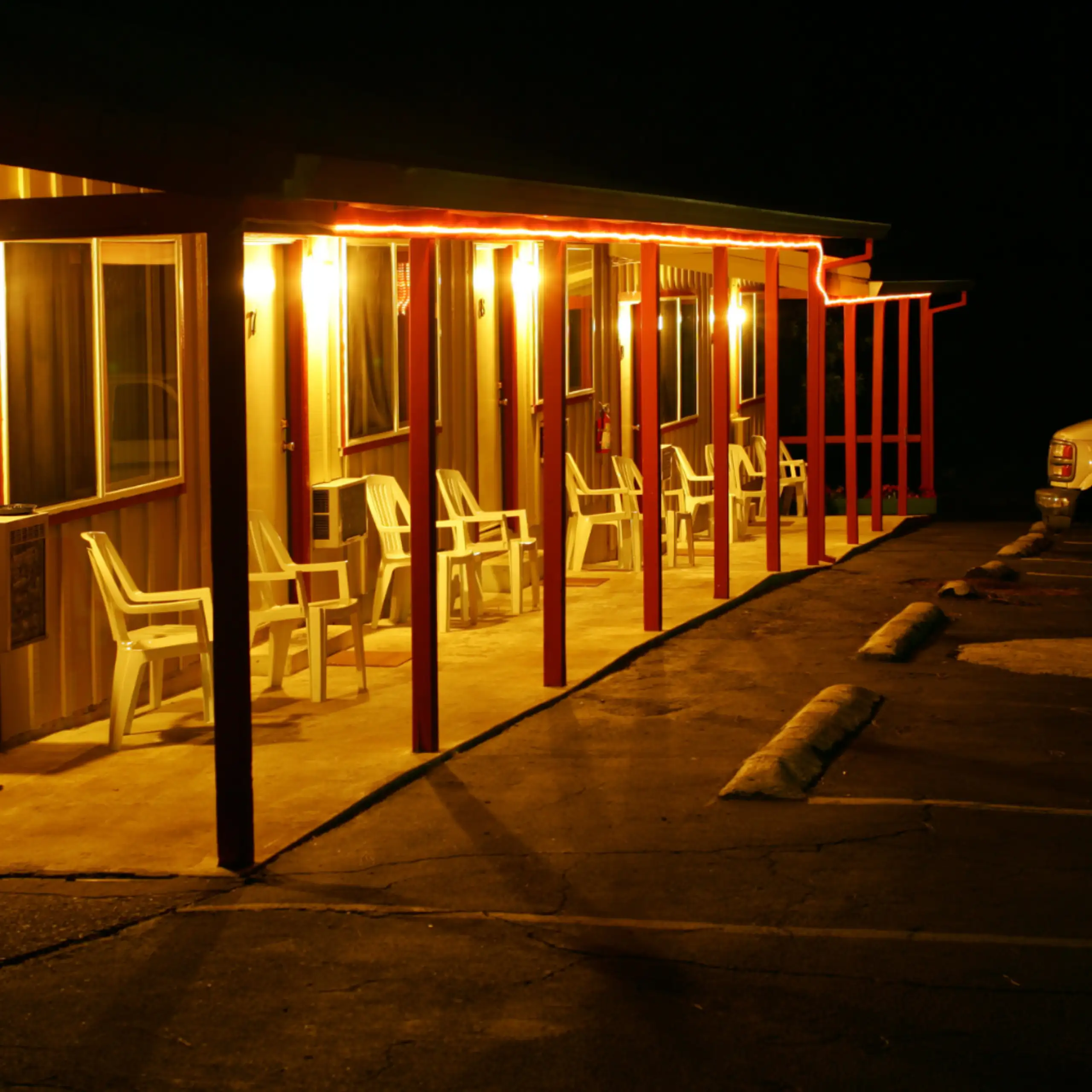 Motel (2)